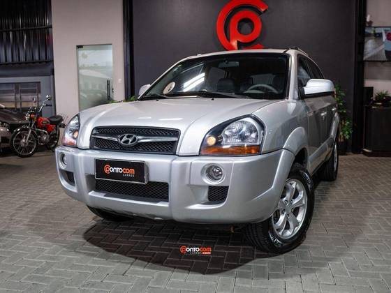 HYUNDAI TUCSON 2.0 MPFI GLS 16V 143CV 2WD FLEX 4P AUTOMÁTICO HYUNDAI TUCSON 2.0 MPFI GLS 16V 143CV 2WD FLEX 4P AUTOMÁTICO